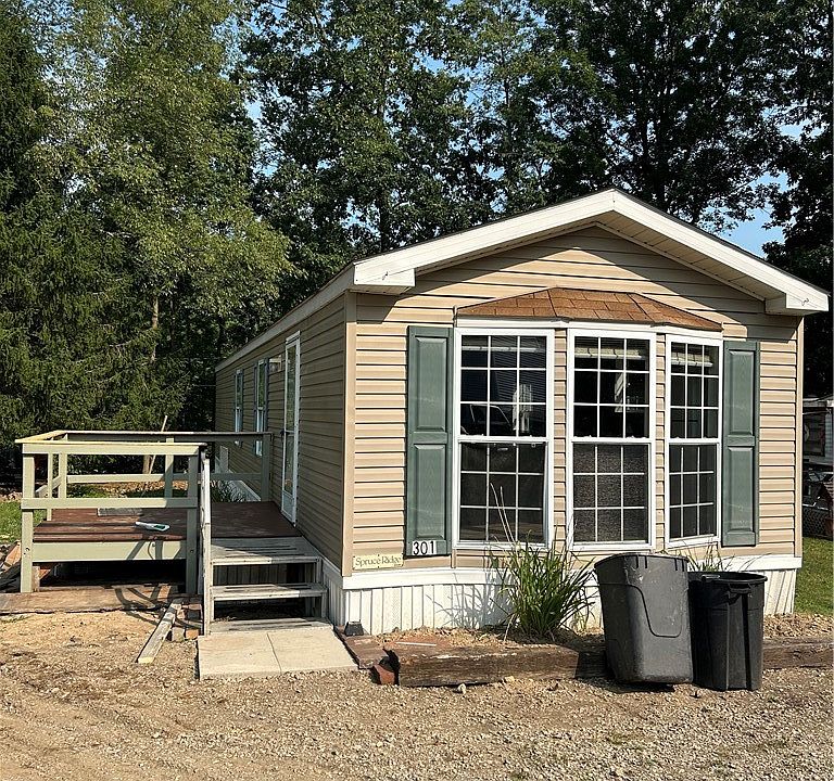 1st image of 10 Grubbs Rd #301
