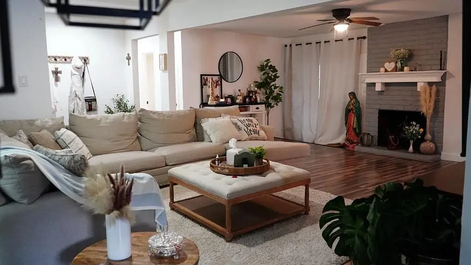 4 bed, 2176 sqft, $3,299 — Photo 4