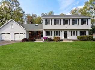 119 Pineridge Dr, Westfield, MA 01085