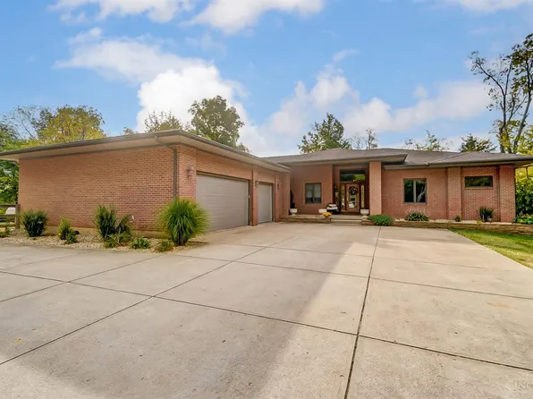 4812 Long Farms Ln, Trenton, OH 45067