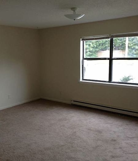 1st image of 3209 Summer Pl APT 10