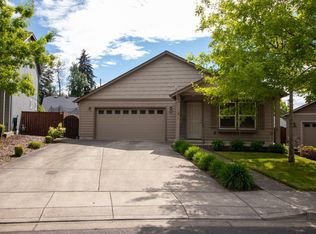 4827 Glacier Dr, Springfield, OR 97478
