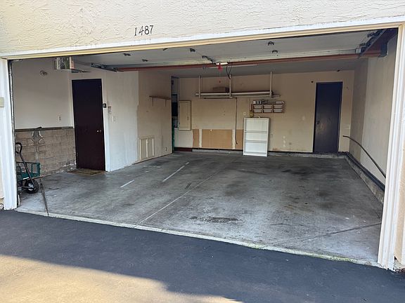 2-car garage