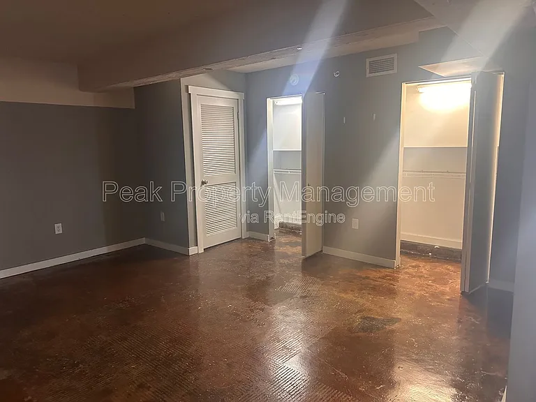 1510 W Broad St — Photo 58