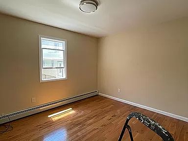 1st image of 2 Westminster Ln Floor 1