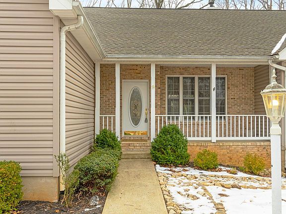 3rd image of 9 Ponderosa Ln