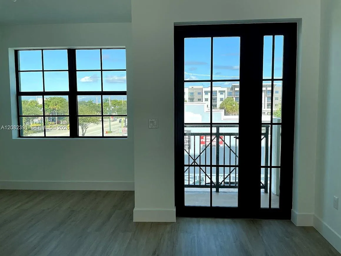 Main Street Lofts Condo — Photo 3