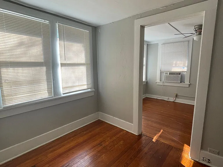 2109 Harbert Ave #6 — Photo 2