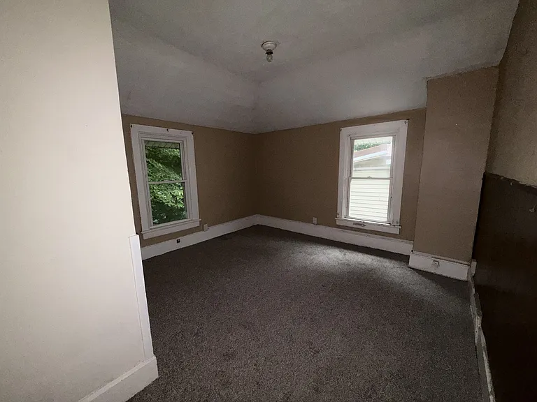 512 W Marion St #B — Photo 3