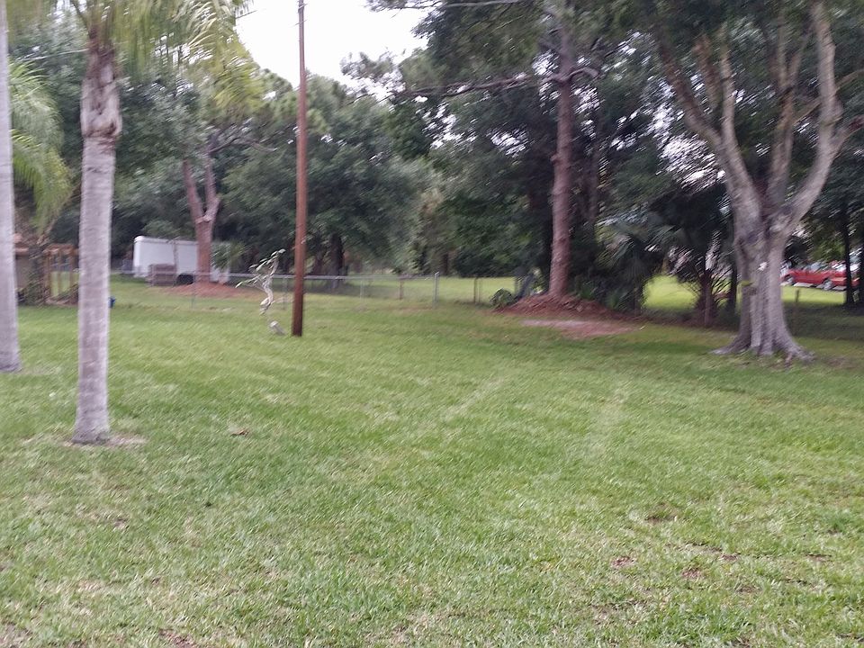 2nd image of 2453 Johnston Rd