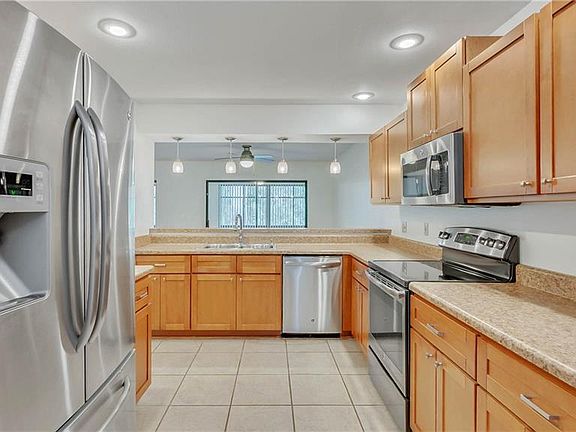4th image of 7937 Bayside View Dr