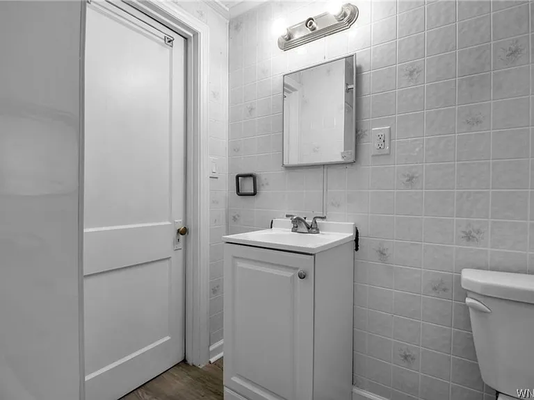 28 Burch Ave — Photo 7
