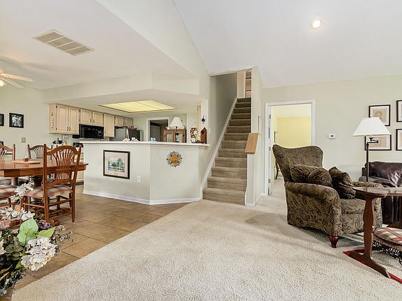 3rd image of 9464 Clermont Blvd
