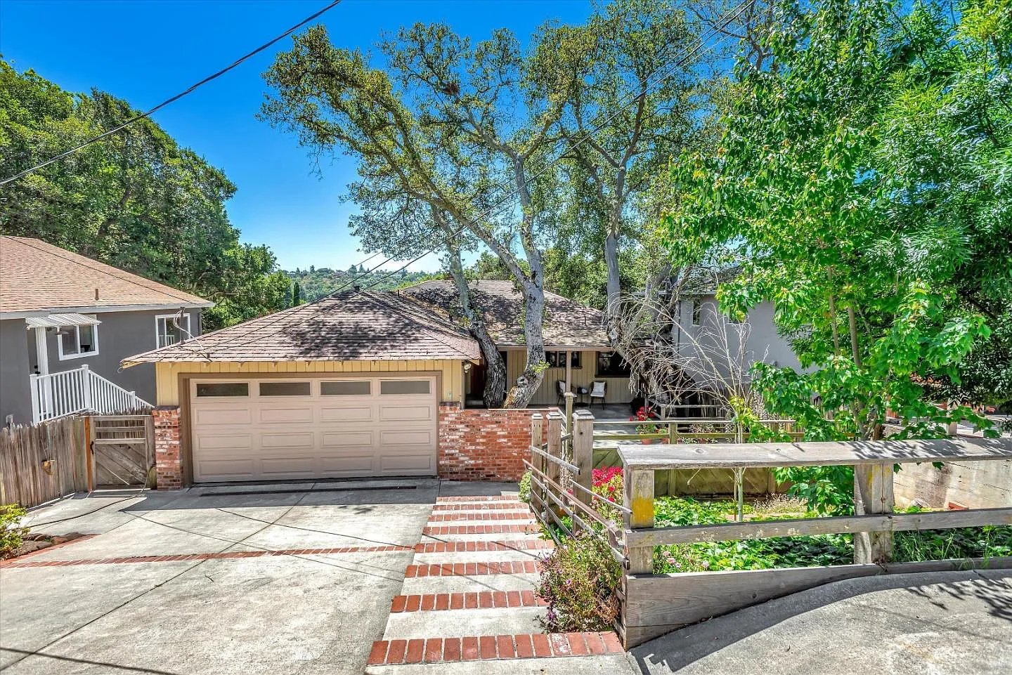 1903 Arbor Ave photo 1