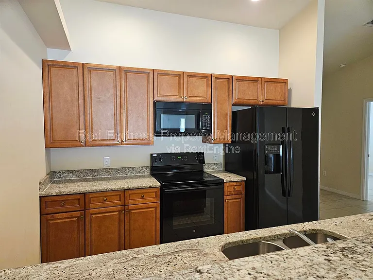 542 SE 6th Pl — Photo 12