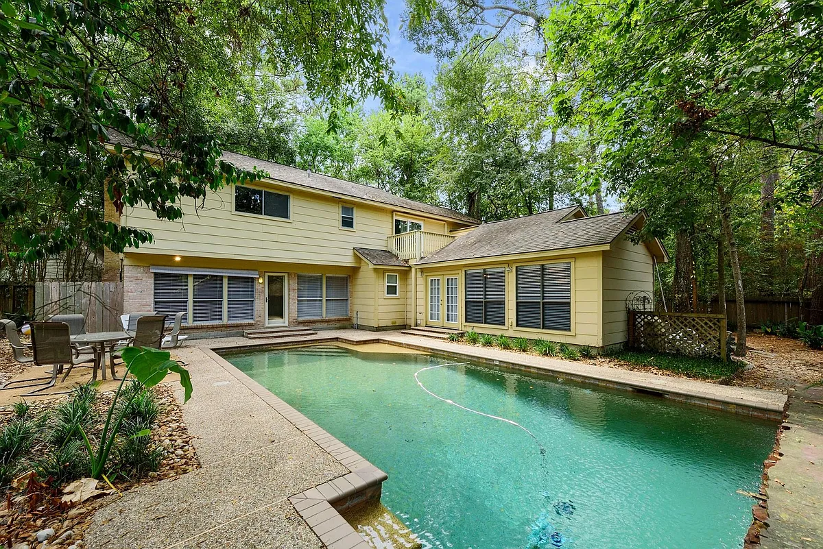 Photo 2 of 48 - 2824 S Logrun Cir - The Woodlands, TX Building Photo - 2824 S Logrun Cir