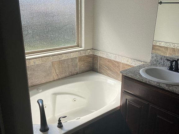 5th image of 3509 W Country Meadows St