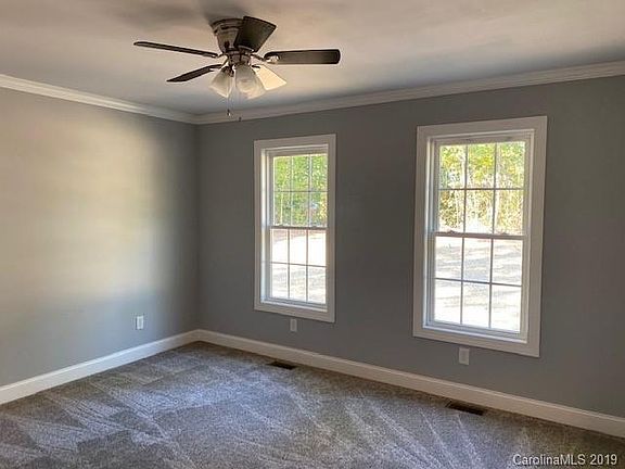 3rd image of 156 Swann Crossing Ln
