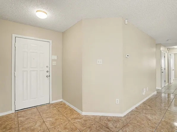 2803 Quiet Plain, San Antonio, TX 78245