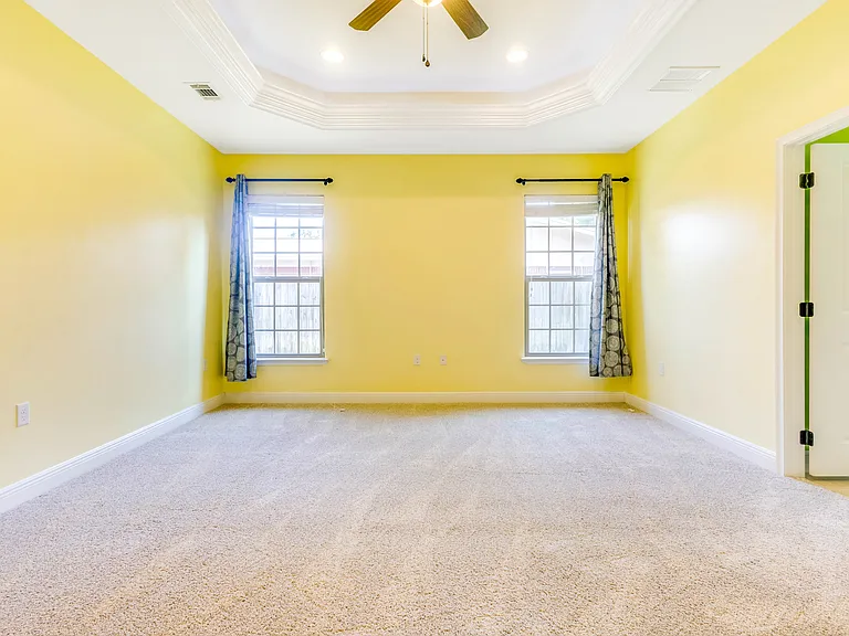 651 Powell Dr NE — Photo 42