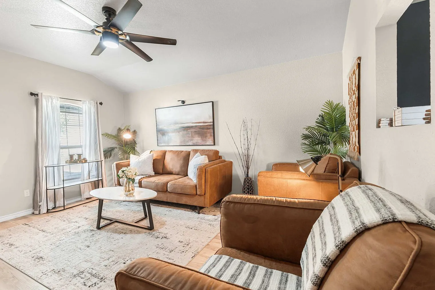 3 bed, 2.0 bath, 1227 sqft, $3,160 — Photo 1