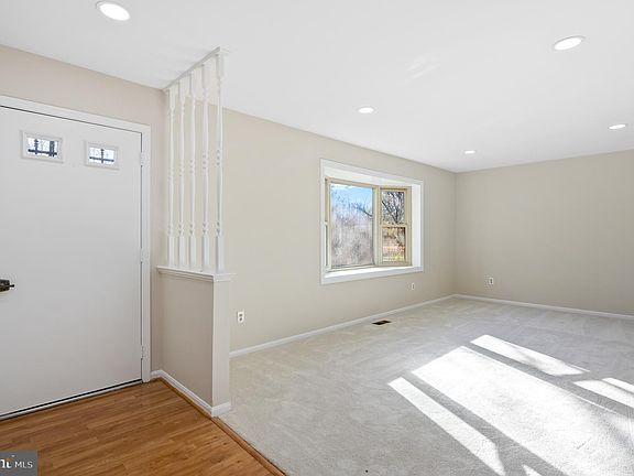 5th image of 5238 Harrowby Ct