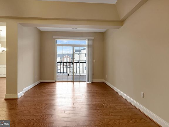 4th image of 8606 Wintergreen Ct Unit 302