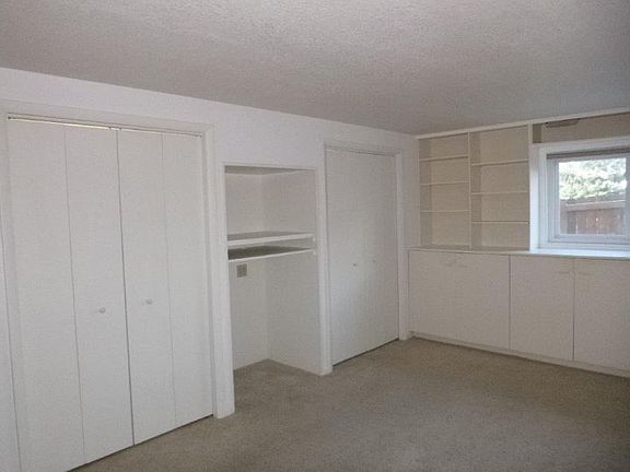 3rd image of 1281 Yellowstone Ave