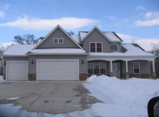 50980 Cobus Ridge Dr N, Granger, IN 46530