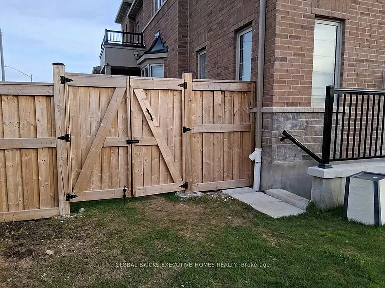 82 Jack Potts Way #BASEMENT — Photo 3