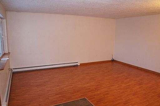 2nd image of 905 25th Ave
