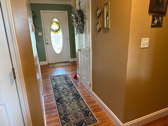 3rd image of 166 Ridge Line Dr
