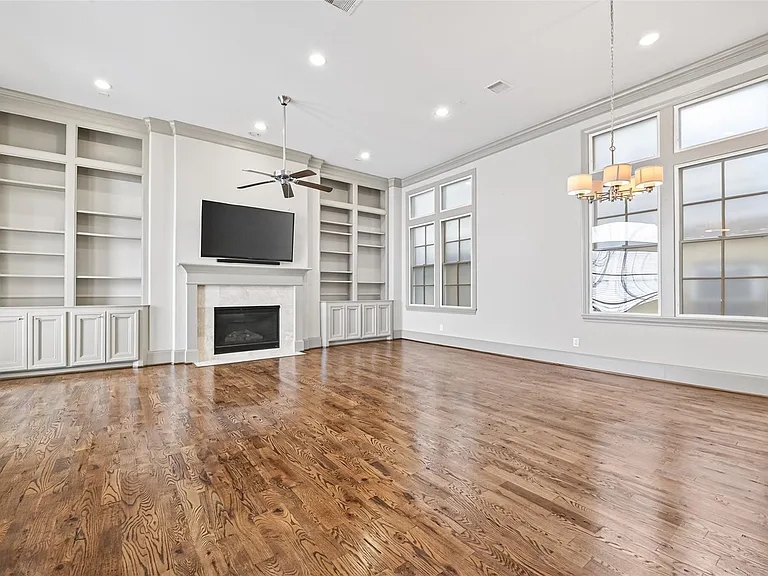 308 W Bell St — Photo 28