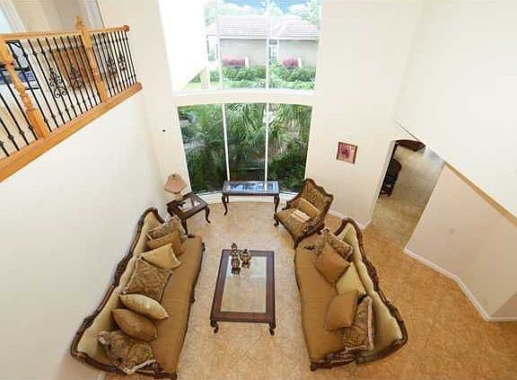 Home For Sale In Versailles