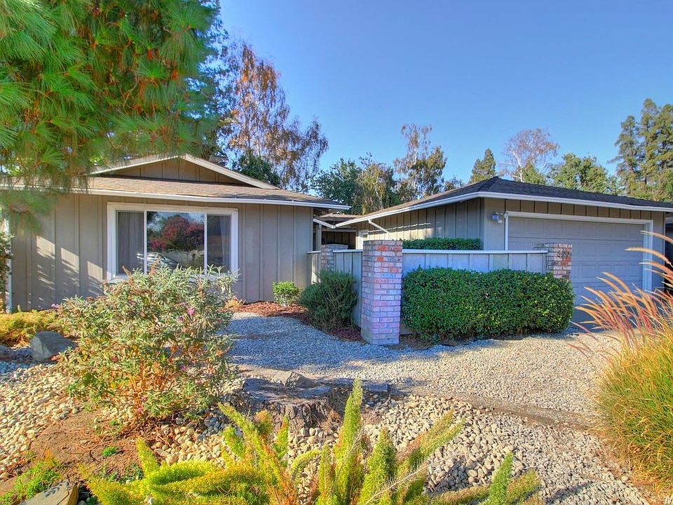 1st image of 429 Yuba Pl