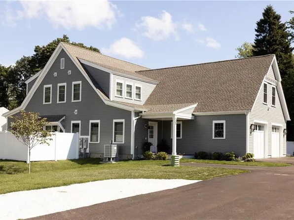 35 Anchor Way #7, Newport, RI 02840