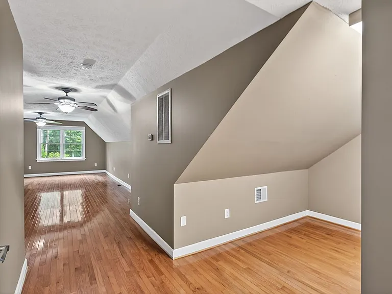 114 Battle Rd — Photo 21