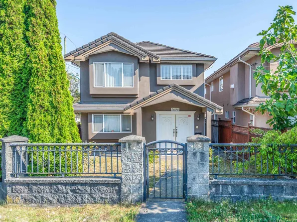 7698 14th Ave, Burnaby, BC V3N 2A6