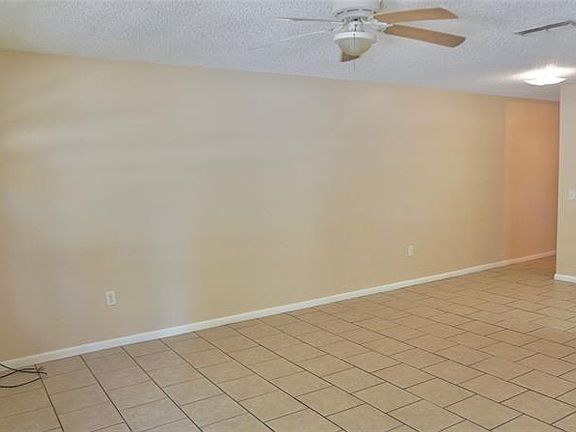 3rd image of 457 N Searcy Ave
