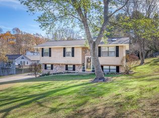195 Crest Cir, Ringgold, GA 30736