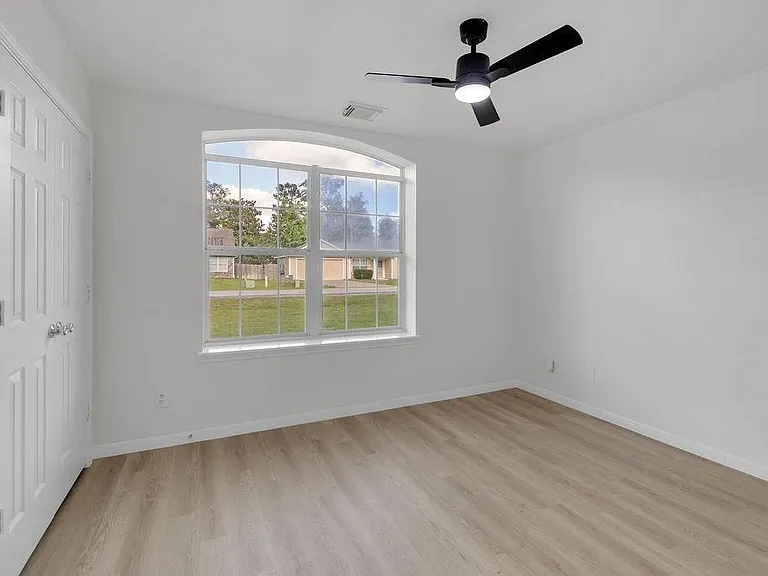 16413 Danika Oak Dr — Photo 18