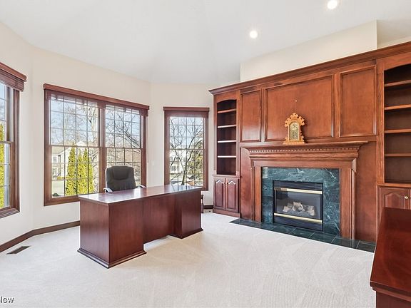 5th image of 540 Oakmont Ln