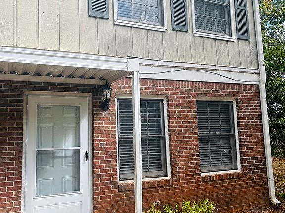 2nd image of 116-118 Lafayette Ct #116