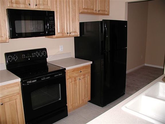4th image of 2075 Kings Palace Dr