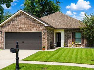 404 Ashton Oaks Ln, Luling, LA 70070