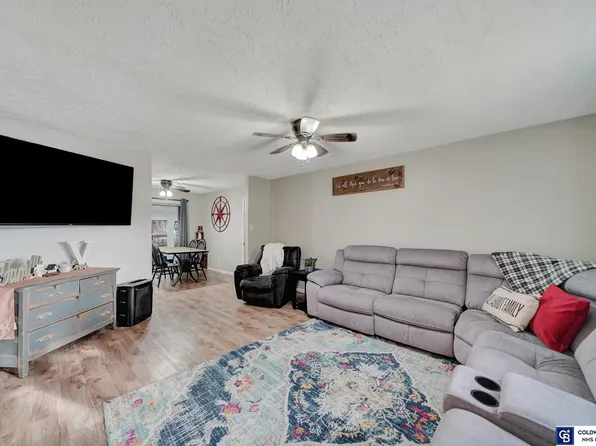 5247 Tipperary Trl, Lincoln, NE 68512