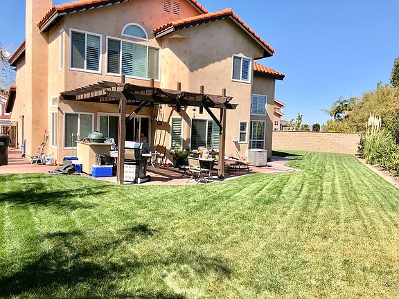 3rd image of 2760 Vista Colina Cir