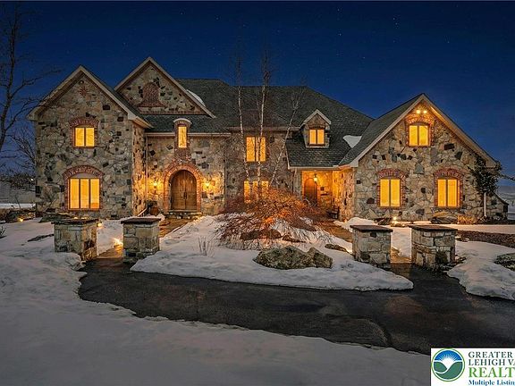 2nd image of 216 Merwinsburg Rd