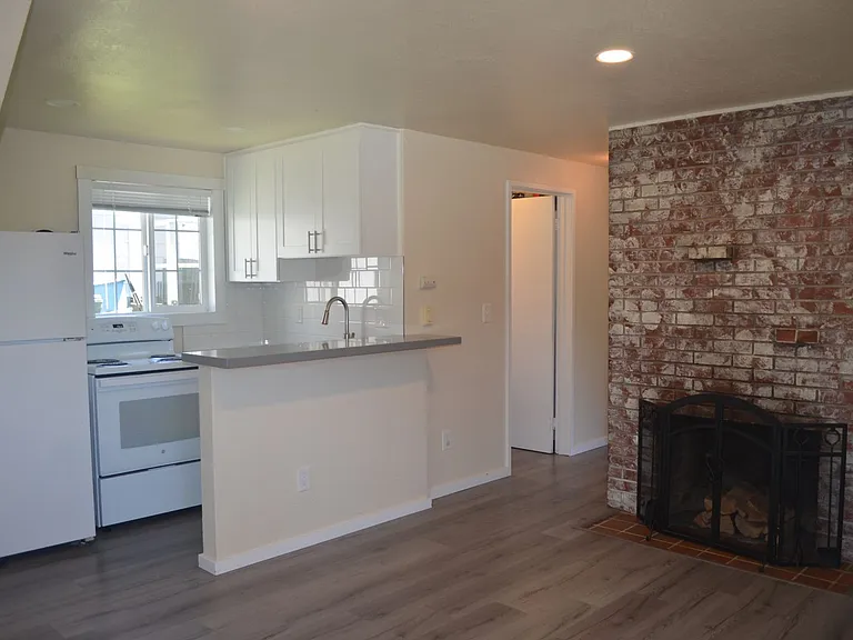 Charming Duplex in Prime Ballard-Fremont Location — Photo 9