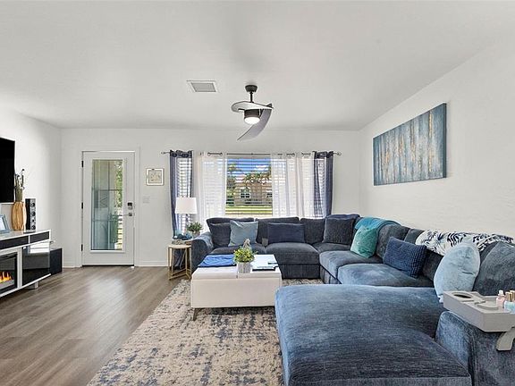 3rd image of 4832 5TH STREET S